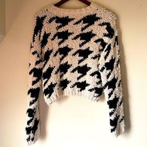 Cropped Ivory & Black Sweater
